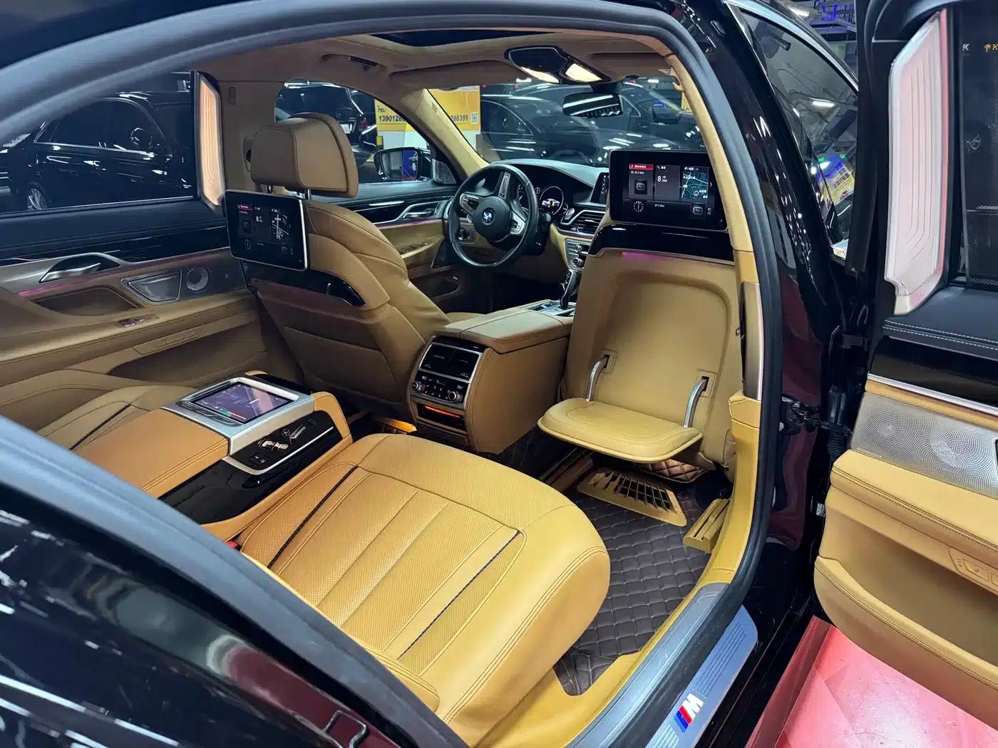 2018 BMW 7 Series 740Li xDrive Luxury M Sport Package — миниатюра 36