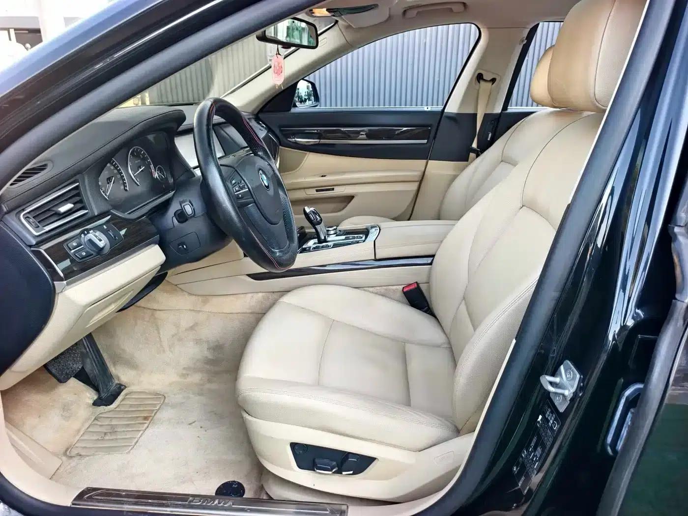 BMW 7 Series 2009 730Li Leading Edition — миниатюра 6