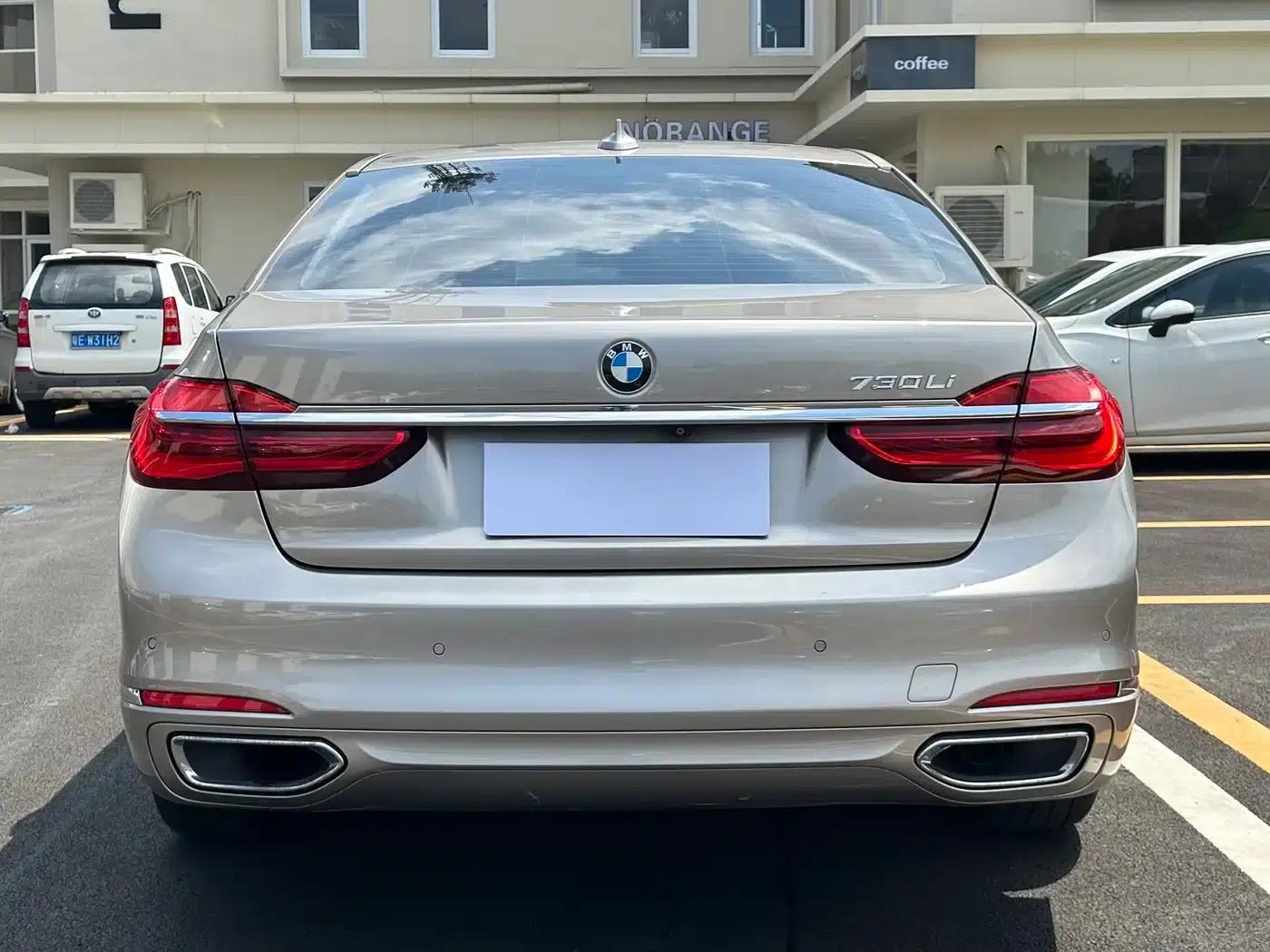 2017 BMW 7 Series 730Li Leading Edition — миниатюра 6