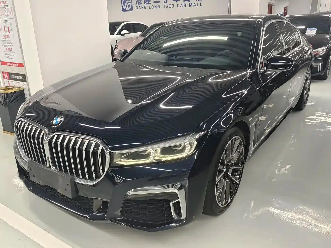 2022 BMW 7 Series 740Li Luxury M Sport Package — миниатюра 1