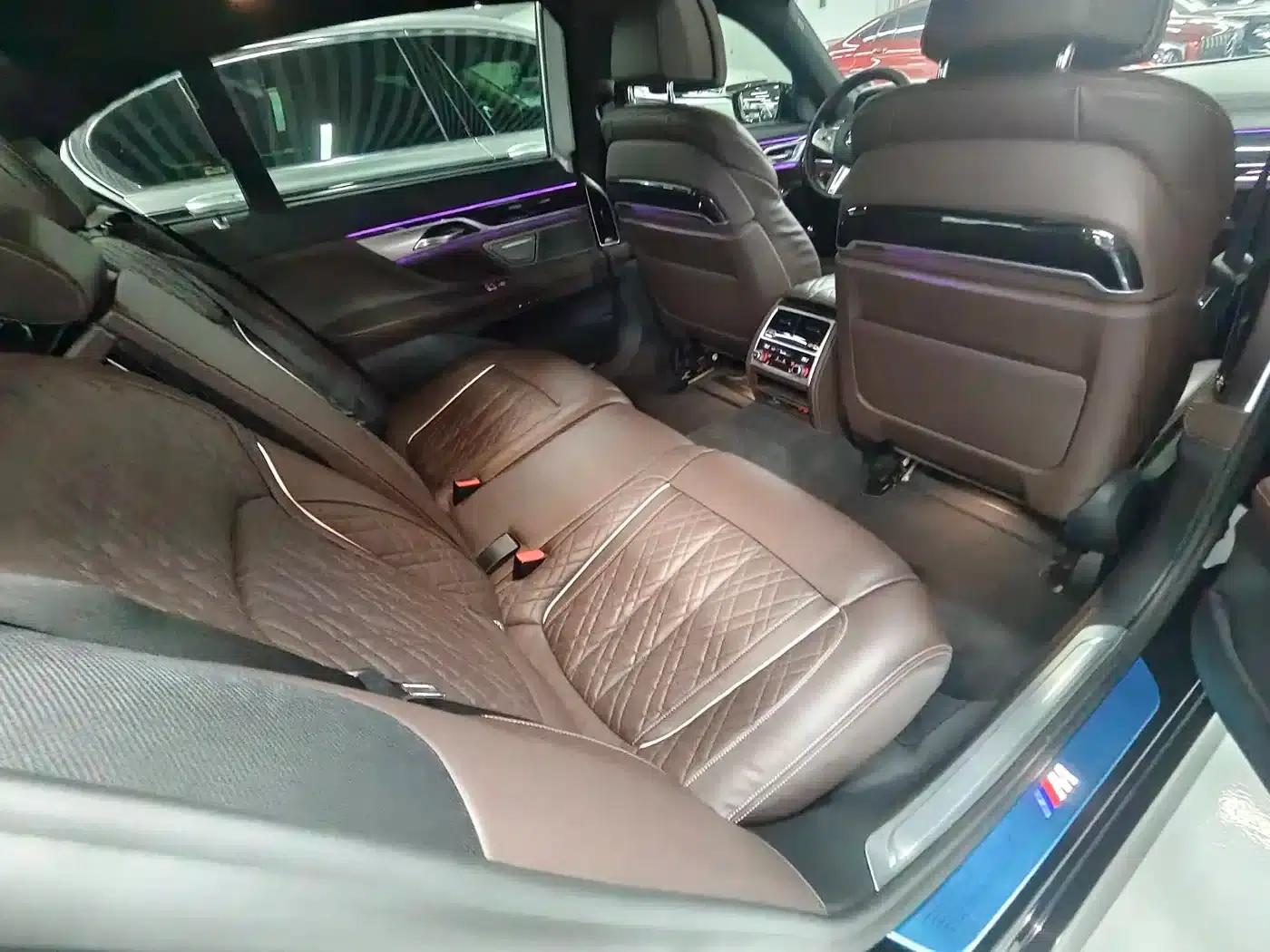 2022 BMW 7 Series 740Li Luxury M Sport Package — миниатюра 14