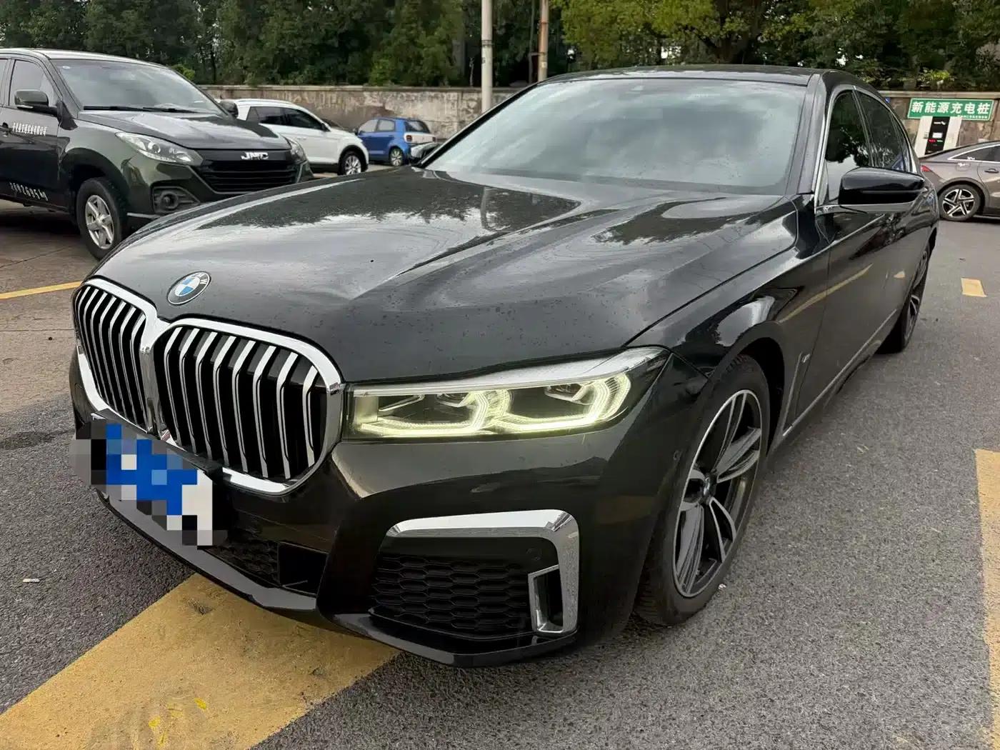 2021 BMW 7 Series 730Li M Sport Package — миниатюра 1