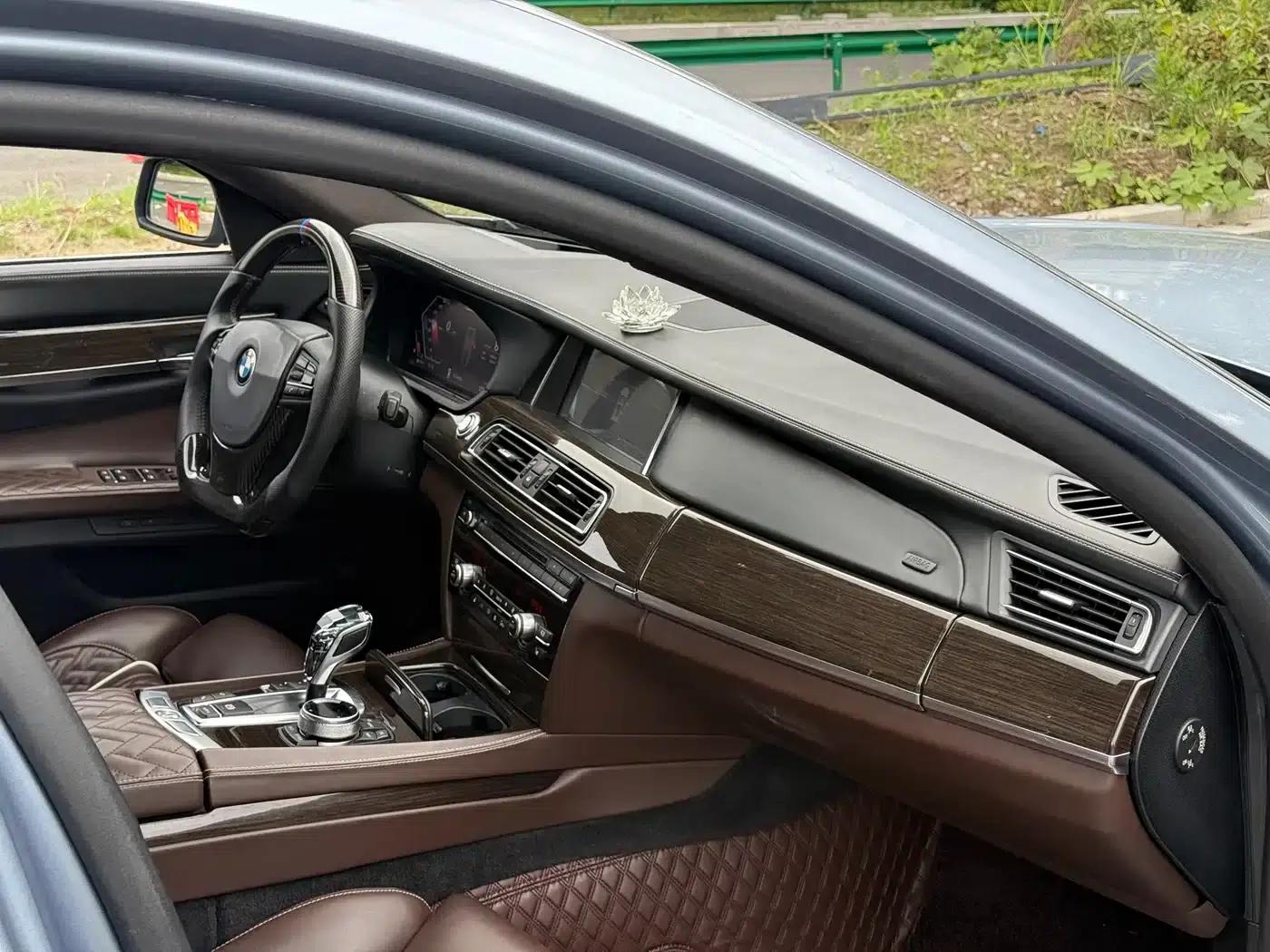 2010 BMW 7 Series 4.4T Hybrid — миниатюра 12