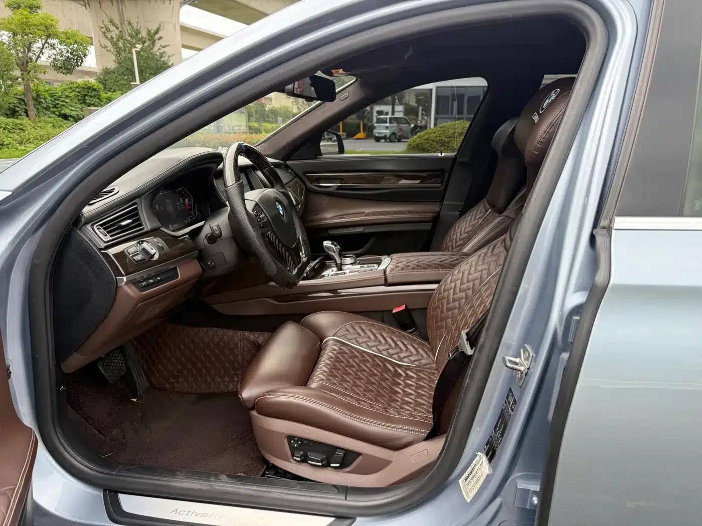 2010 BMW 7 Series 4.4T Hybrid — миниатюра 10
