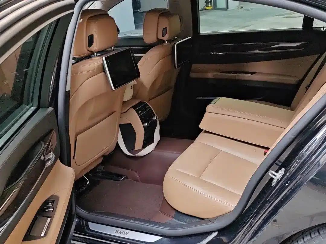 BMW 7 Series 2013 730Li Leading Edition — миниатюра 11