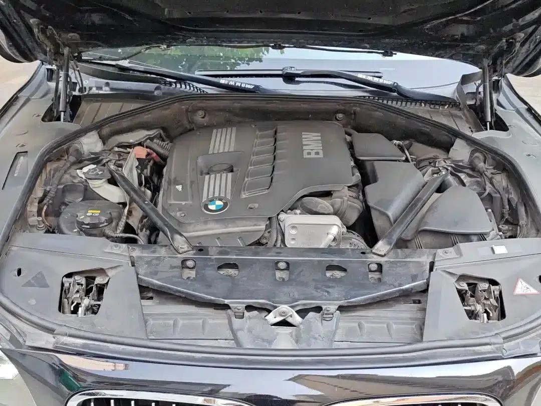 BMW 7 Series 2013 730Li Leading Edition — миниатюра 13