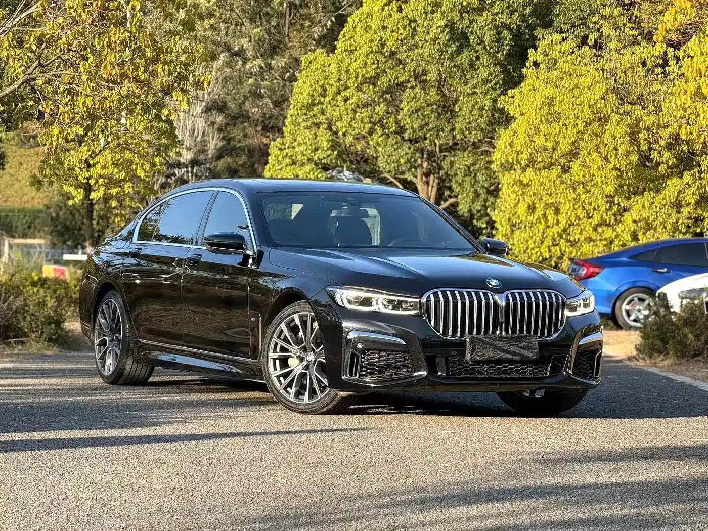 2019 BMW 7 Series 740Li Leading Edition M Sport Package — миниатюра 3
