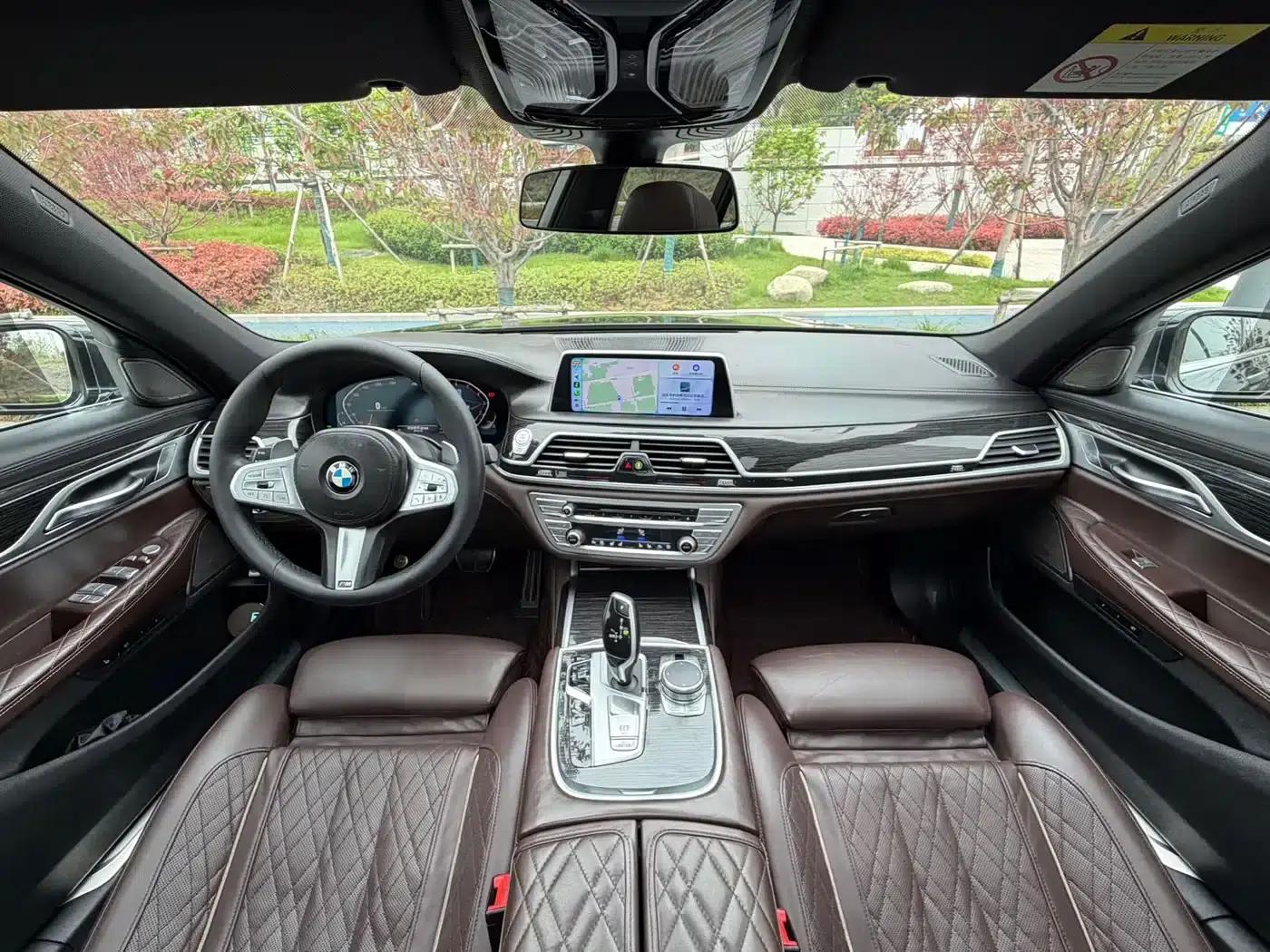 2019 BMW 7 Series 740Li Leading Edition M Sport Package — миниатюра 5