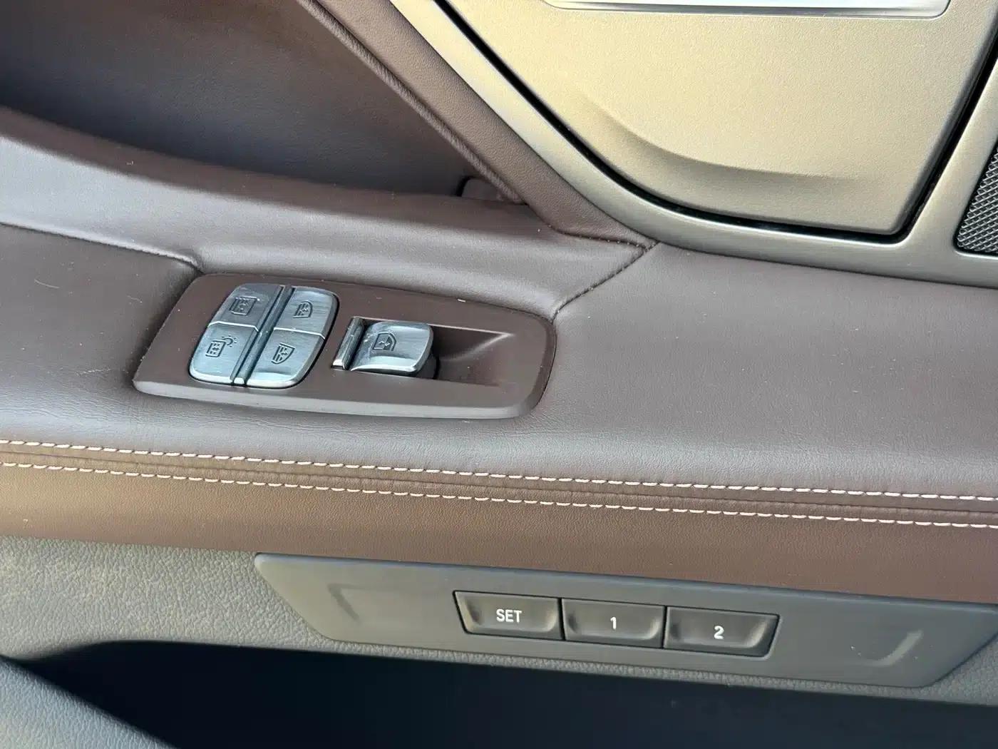 2019 BMW 7 Series 730Li M Sport Package — миниатюра 13