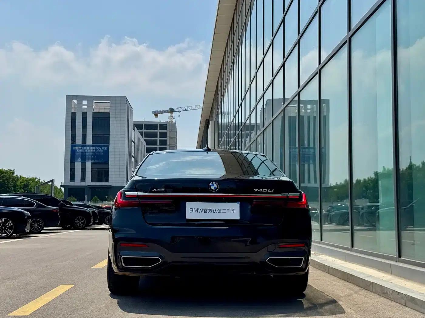 2019 BMW 7 Series 730Li M Sport Package — миниатюра 21