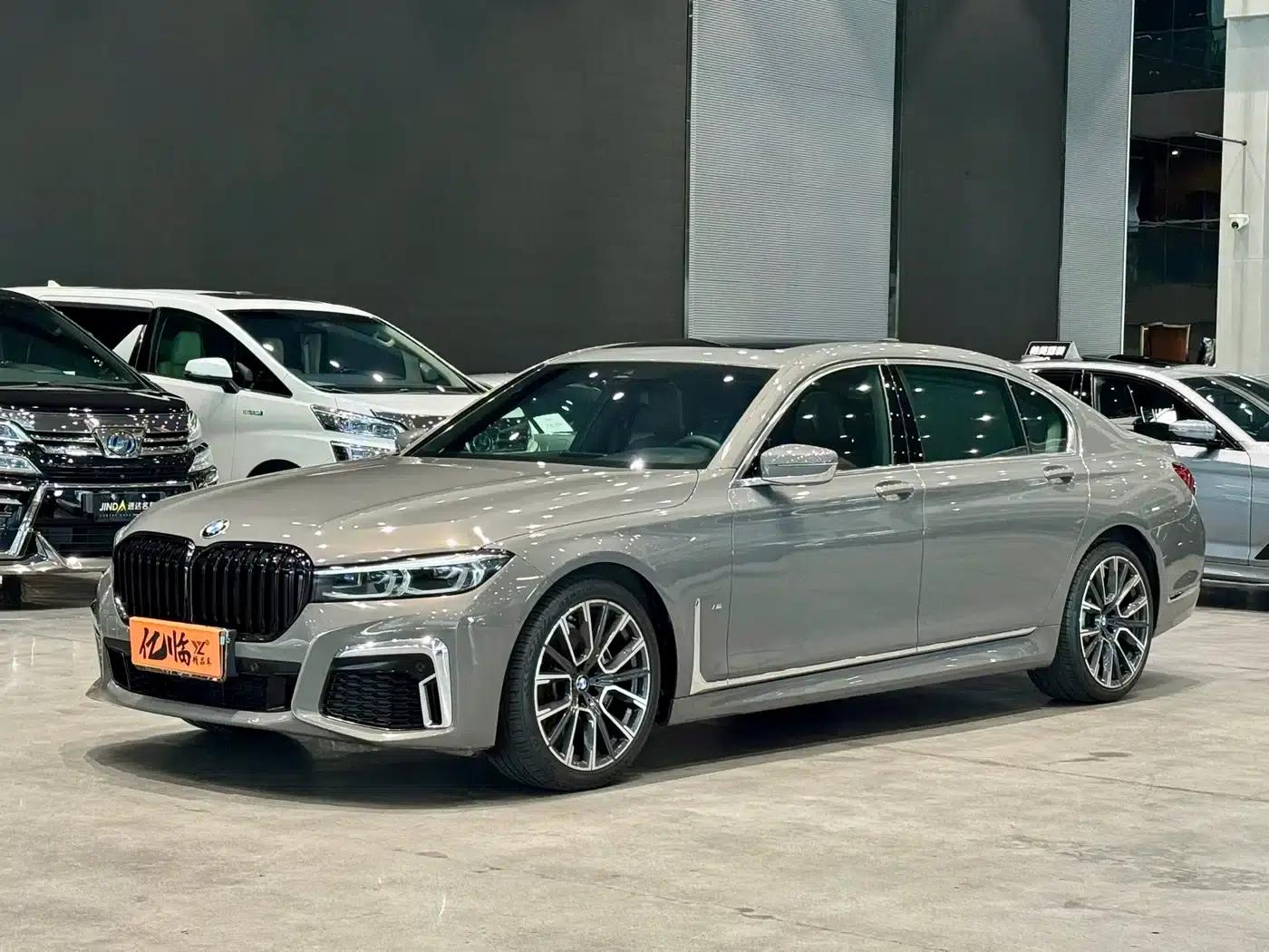 2019 BMW 7 Series Facelift 740Li Leading Edition M Sport Package — миниатюра 1