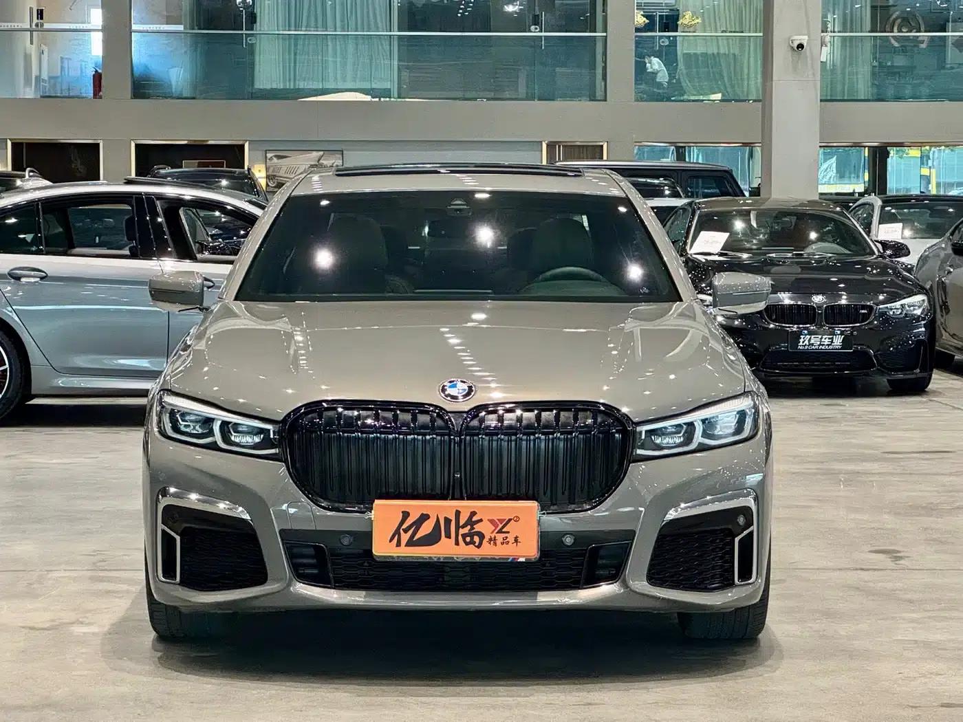 2019 BMW 7 Series Facelift 740Li Leading Edition M Sport Package — миниатюра 2