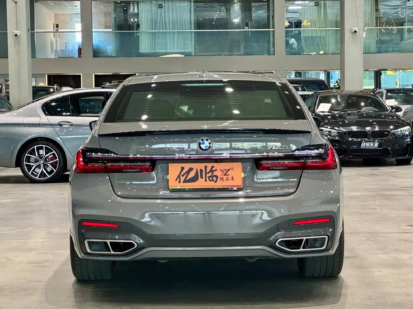 2019 BMW 7 Series Facelift 740Li Leading Edition M Sport Package — миниатюра 16