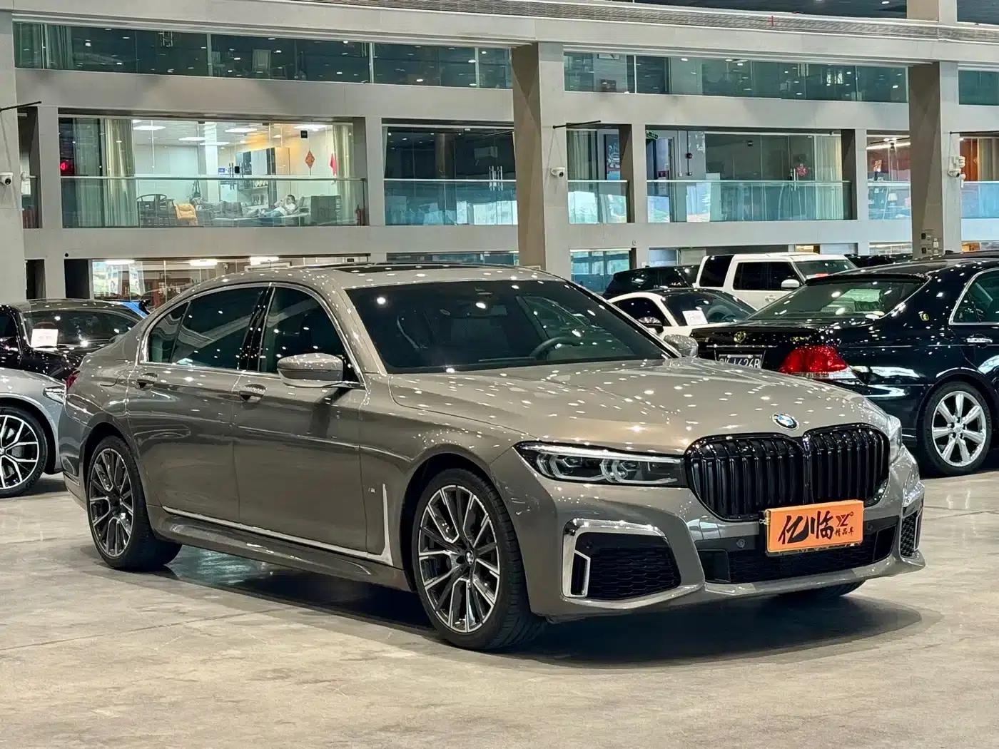 2019 BMW 7 Series Facelift 740Li Leading Edition M Sport Package — миниатюра 3