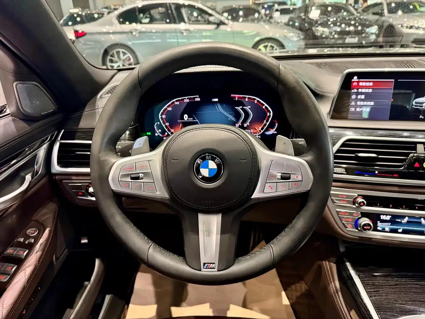 2019 BMW 7 Series Facelift 740Li Leading Edition M Sport Package — миниатюра 10