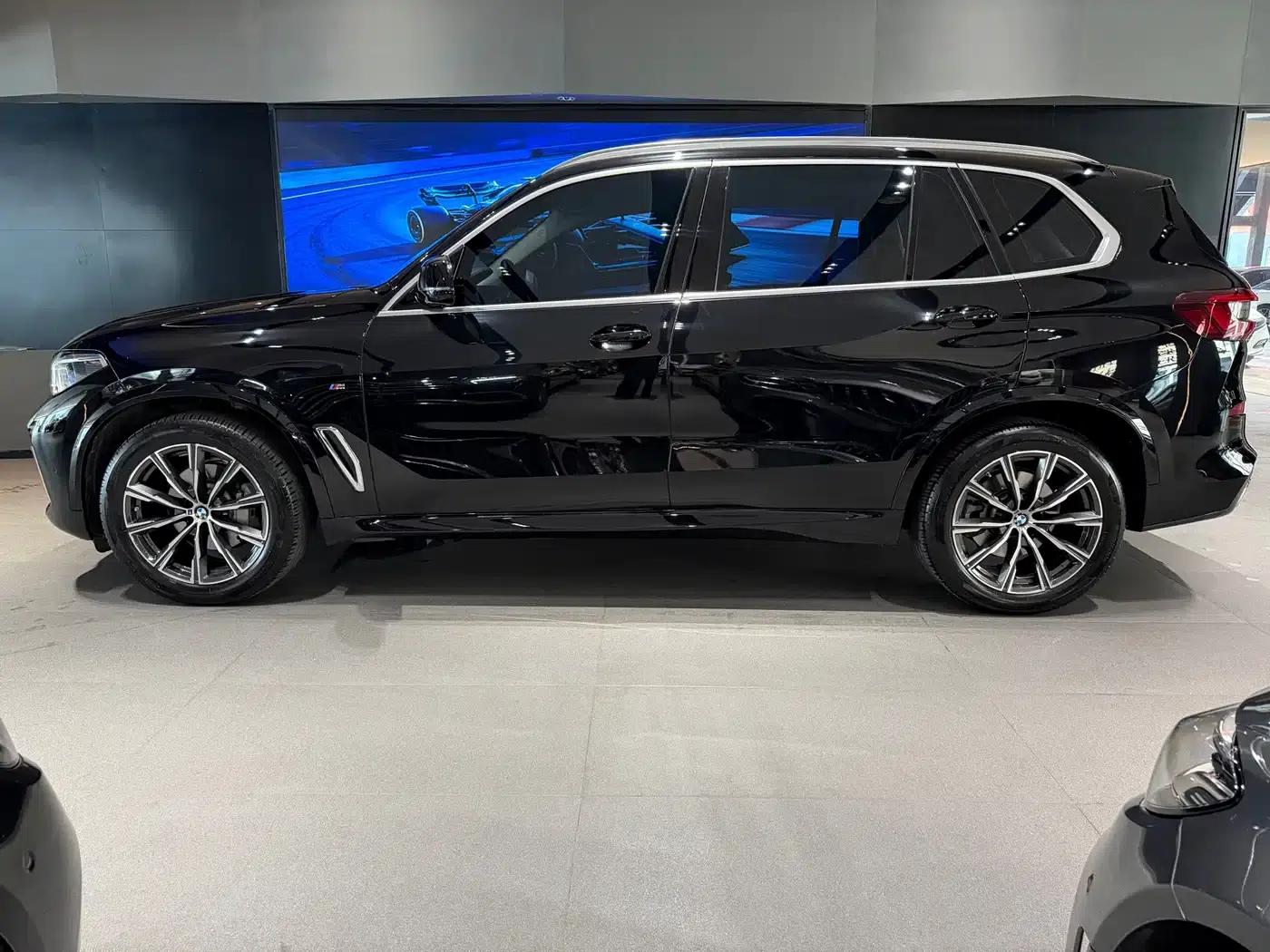 BMW X5 2022 Facelift xDrive 30Li M Sport Package — миниатюра 3