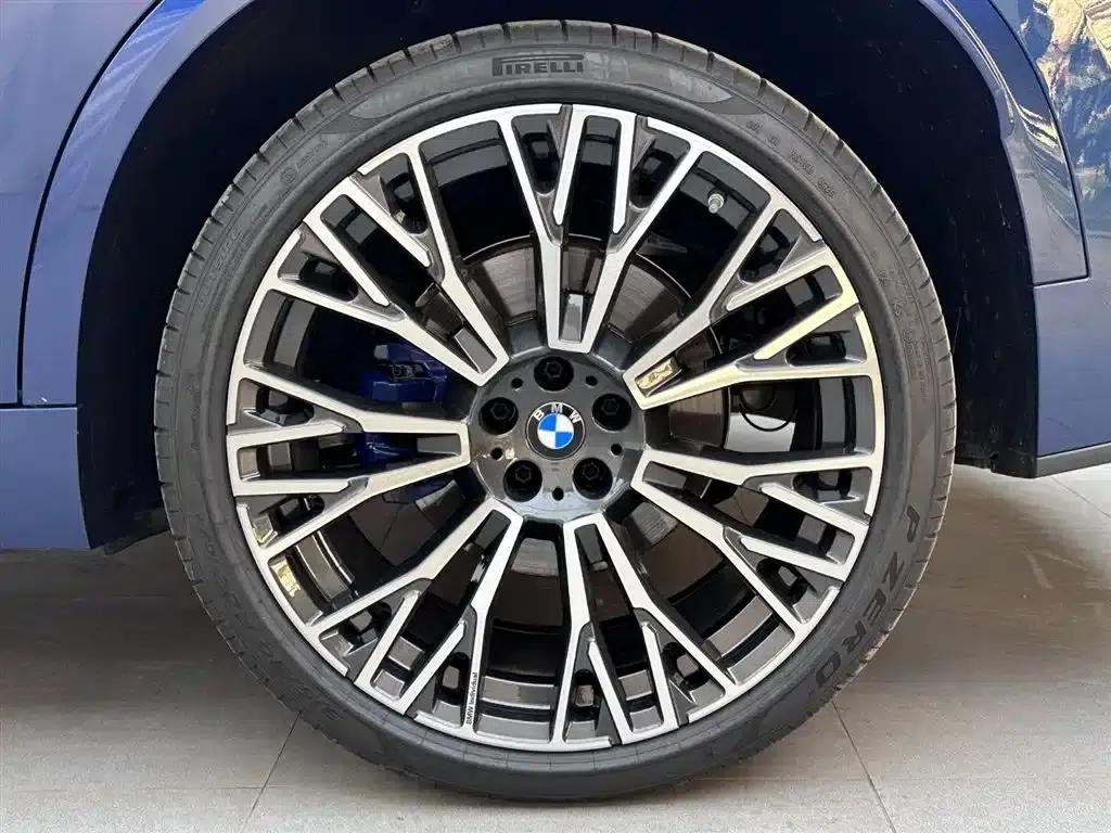 BMW X5 2025 xDrive 40Li M Sport Shadow Edition — миниатюра 18