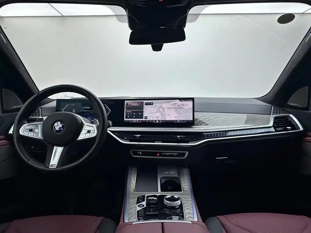 BMW X5 2025 xDrive 40Li M Sport Shadow Edition — миниатюра 7