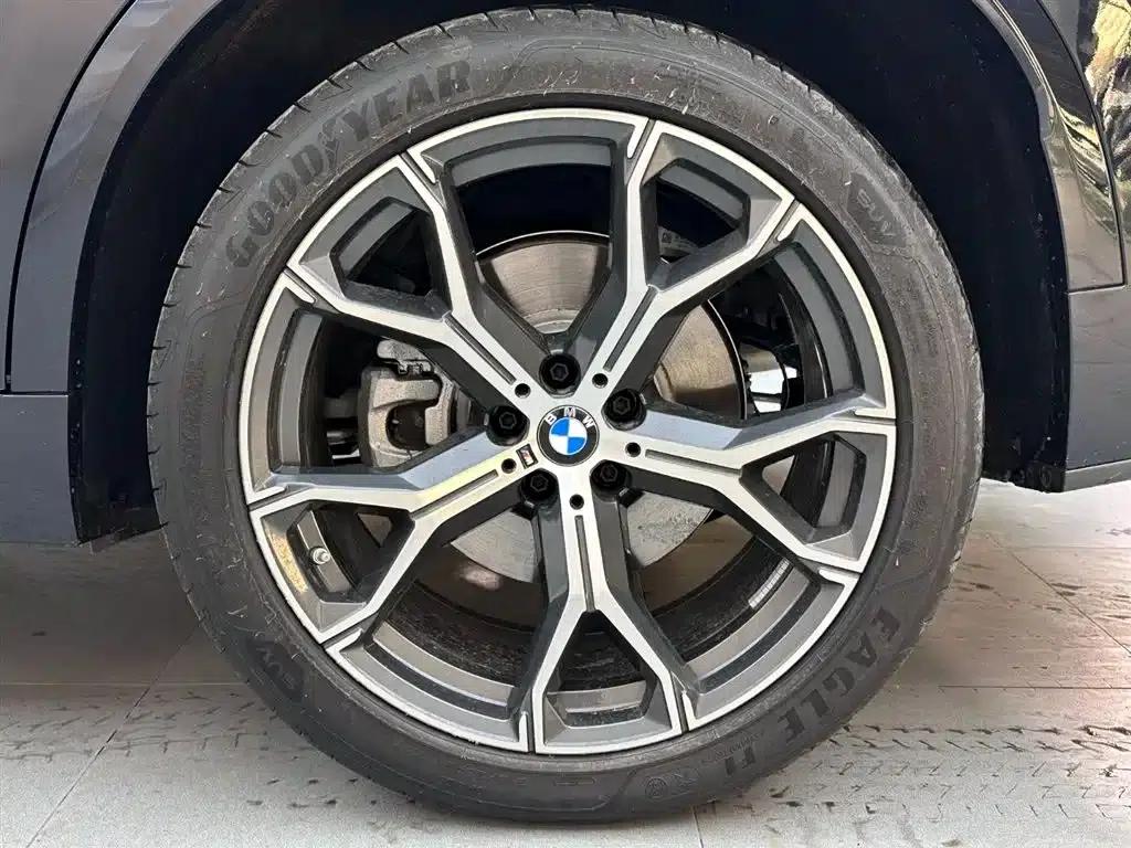 BMW X5 2025 xDrive 30Li M Sport Shadow Edition — миниатюра 18