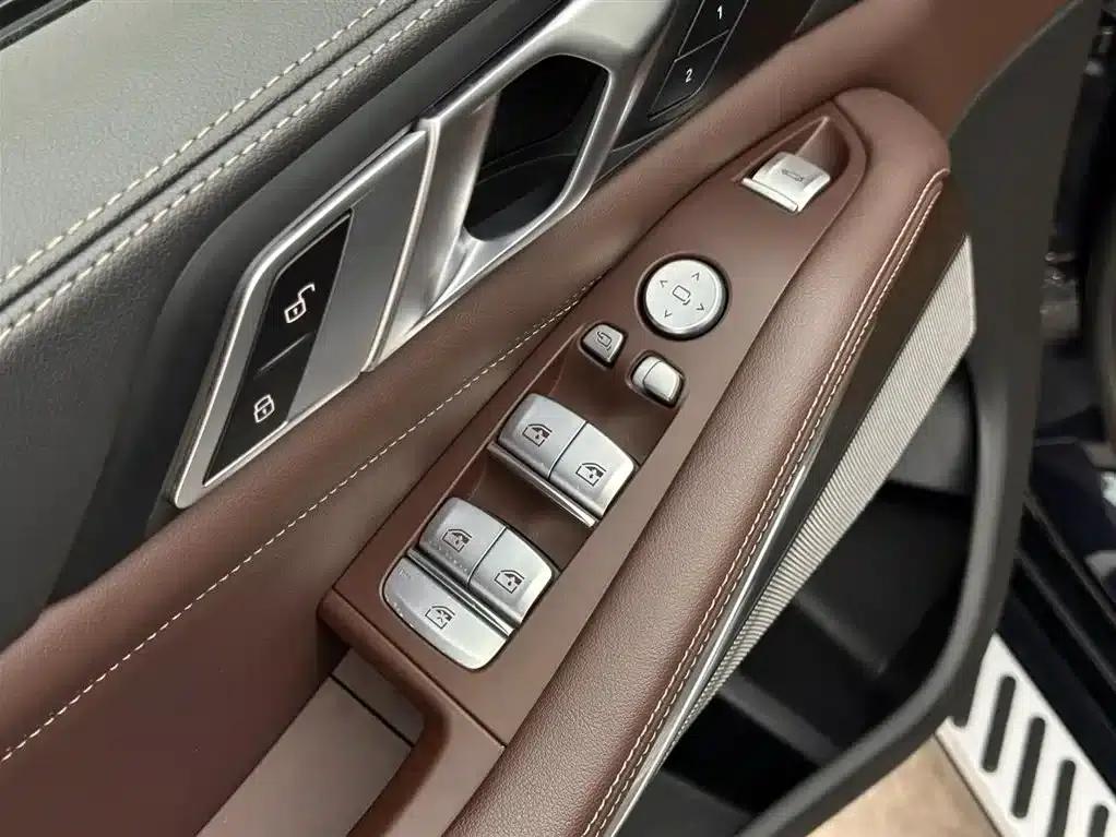 BMW X5 2022 xDrive 30Li Luxury M Sport Package — миниатюра 16