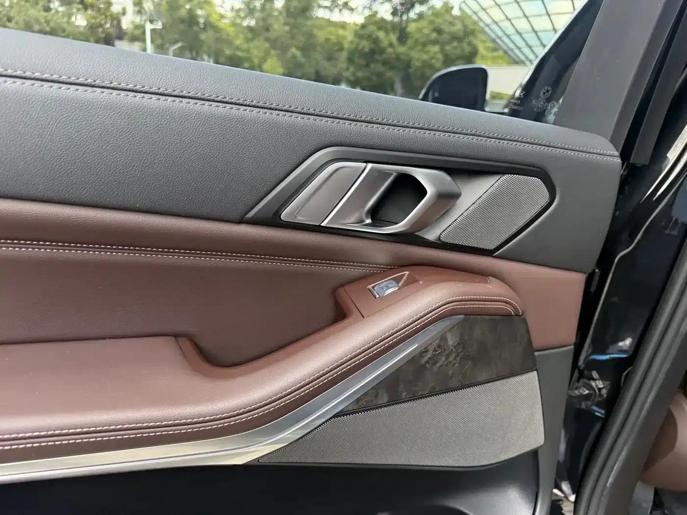 BMW X5 2022 xDrive 30Li M Sport Package — миниатюра 33
