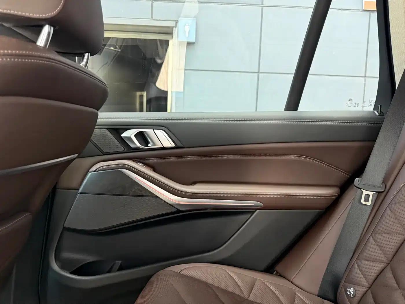 BMW X5 2022 xDrive 30Li M Sport Package — миниатюра 36