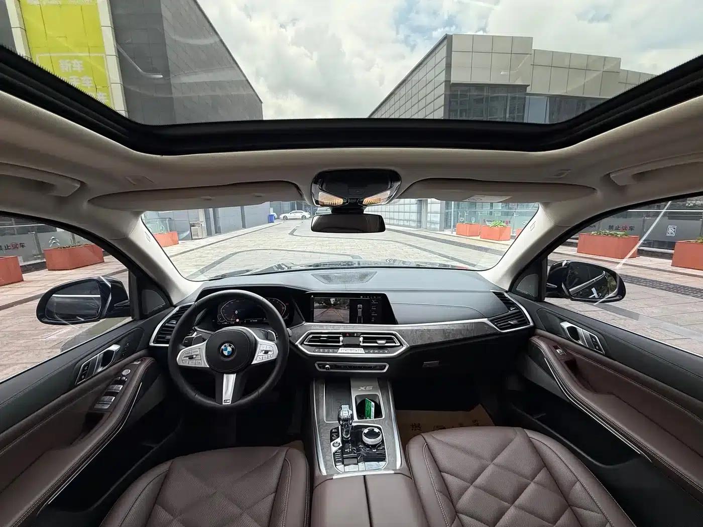 BMW X5 2022 xDrive 30Li M Sport Package — миниатюра 5