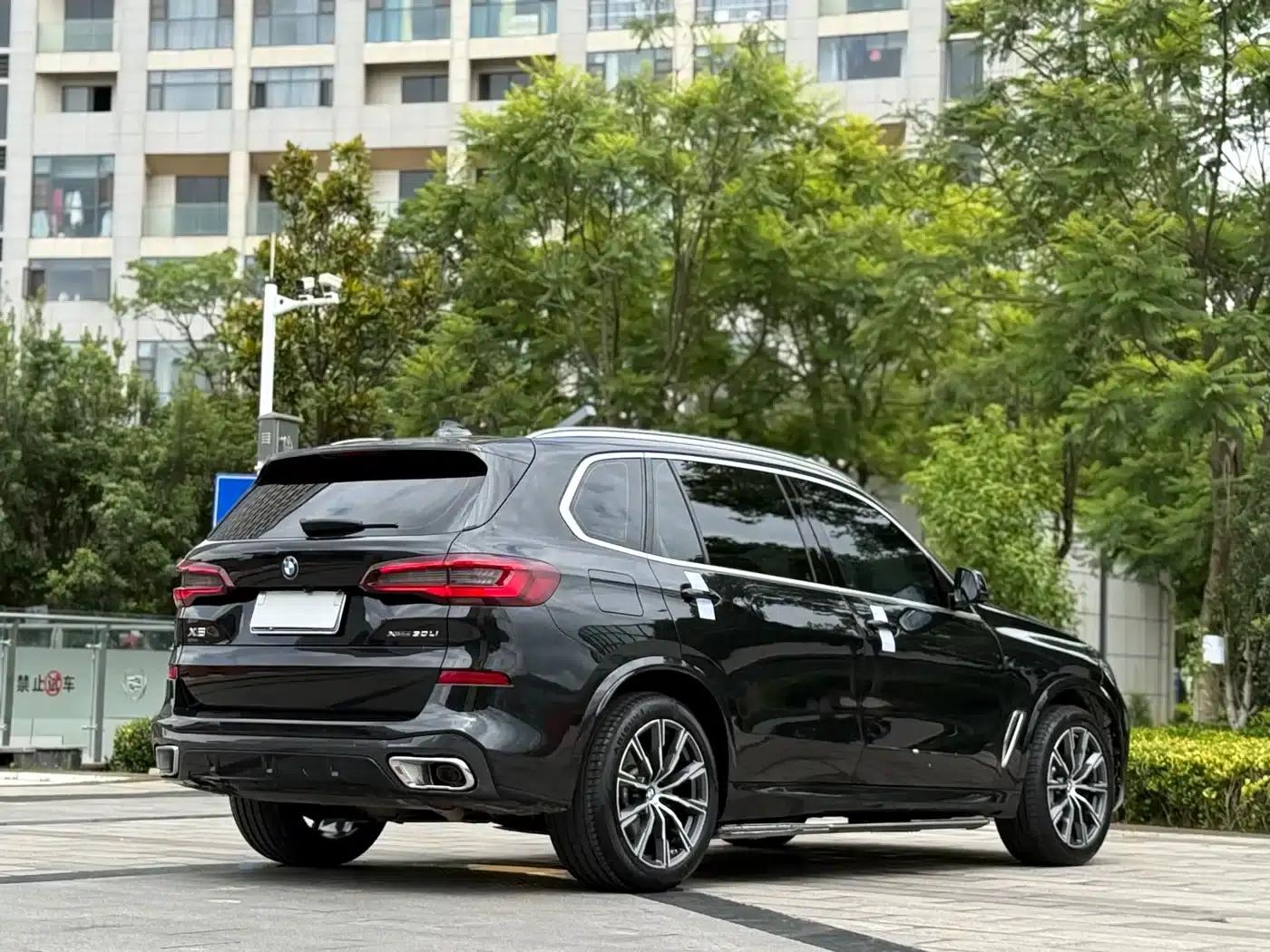 BMW X5 2022 xDrive 30Li M Sport Package — миниатюра 7