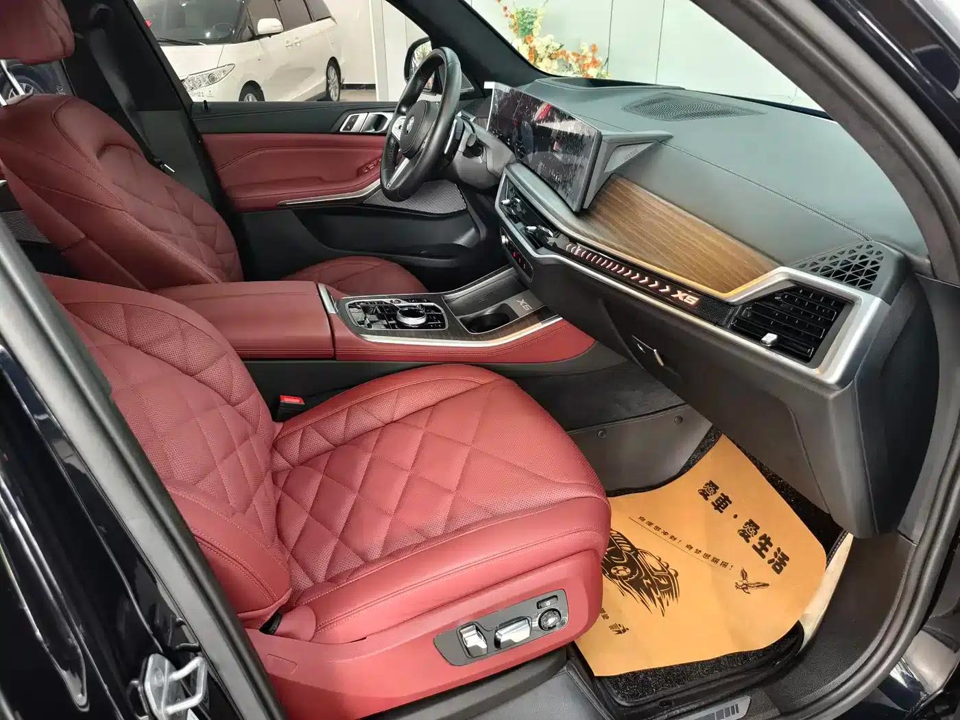 BMW X5 2023 xDrive 40Li M Sport Shadow Edition — миниатюра 7