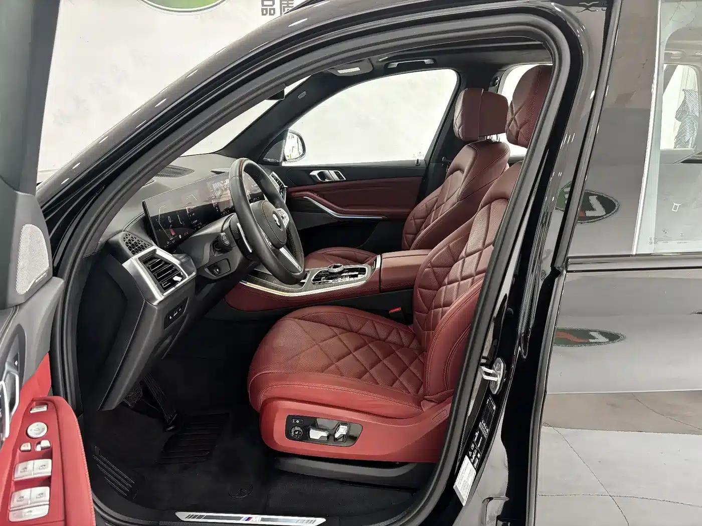BMW X5 2025 xDrive 40Li M Sport Shadow Edition — миниатюра 13