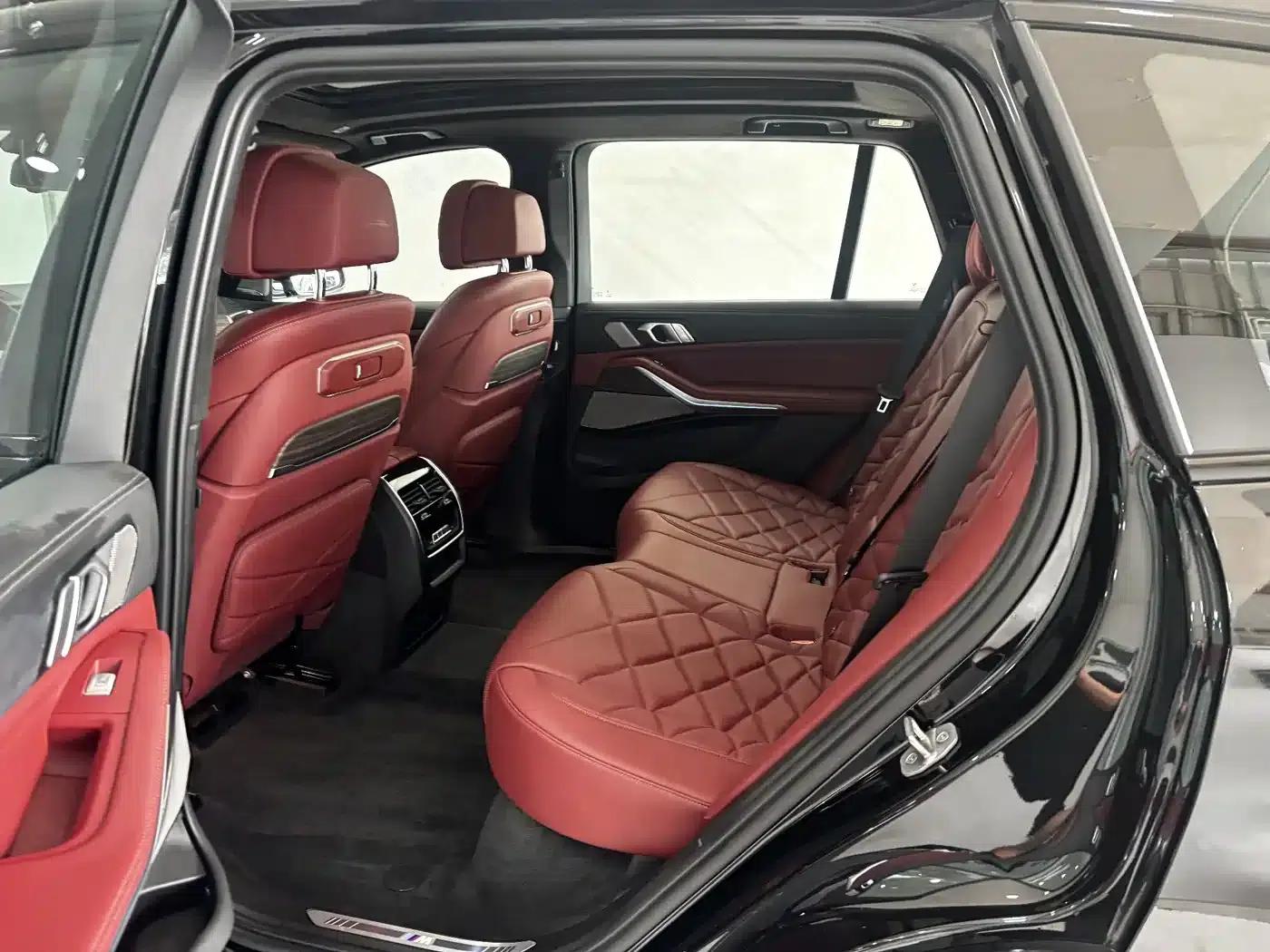 BMW X5 2025 xDrive 40Li M Sport Shadow Edition — миниатюра 23