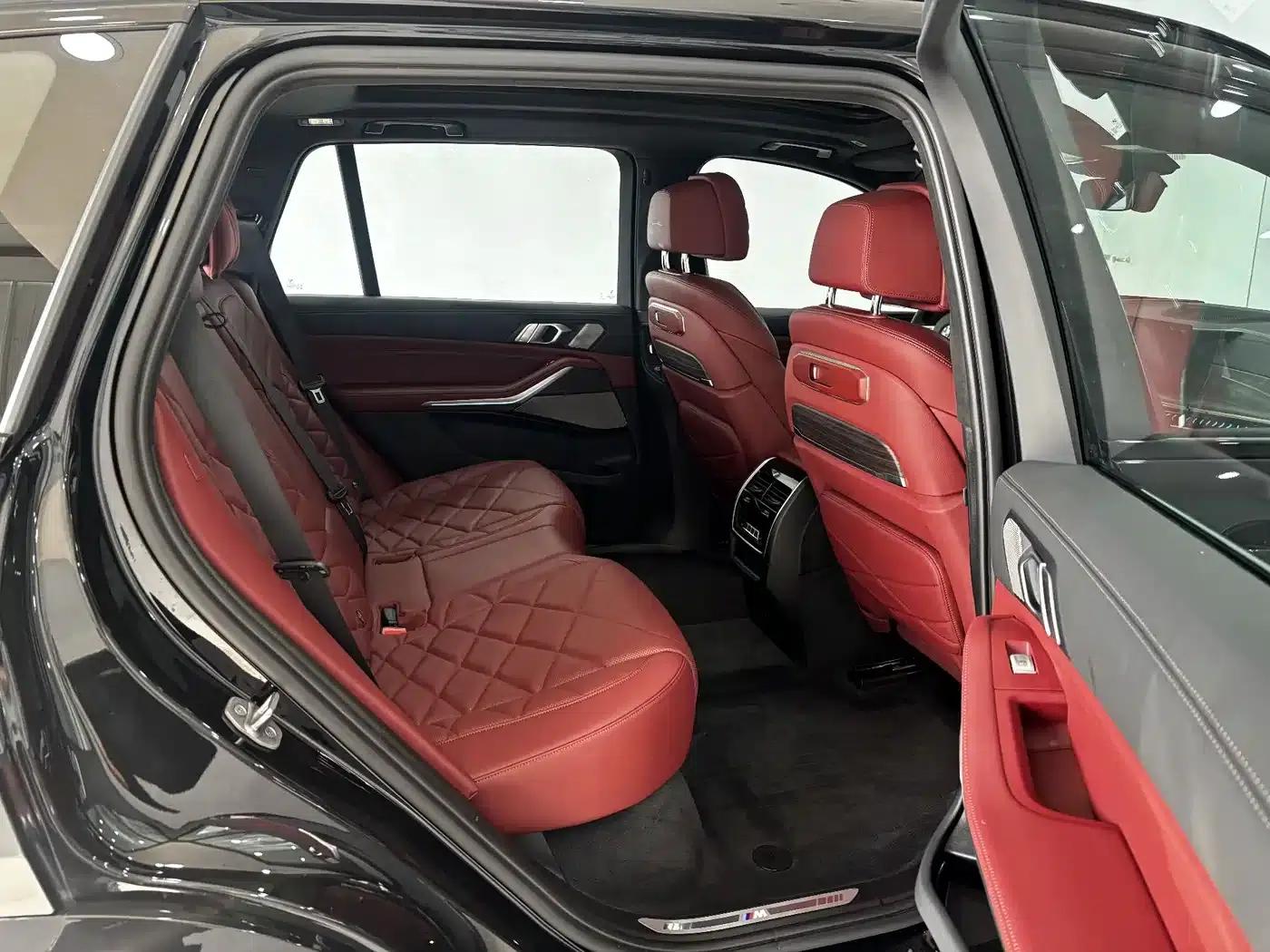 BMW X5 2025 xDrive 40Li M Sport Shadow Edition — миниатюра 25