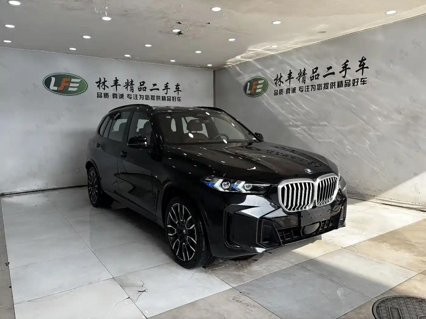 BMW X5 2025 xDrive 40Li M Sport Shadow Edition — миниатюра 4