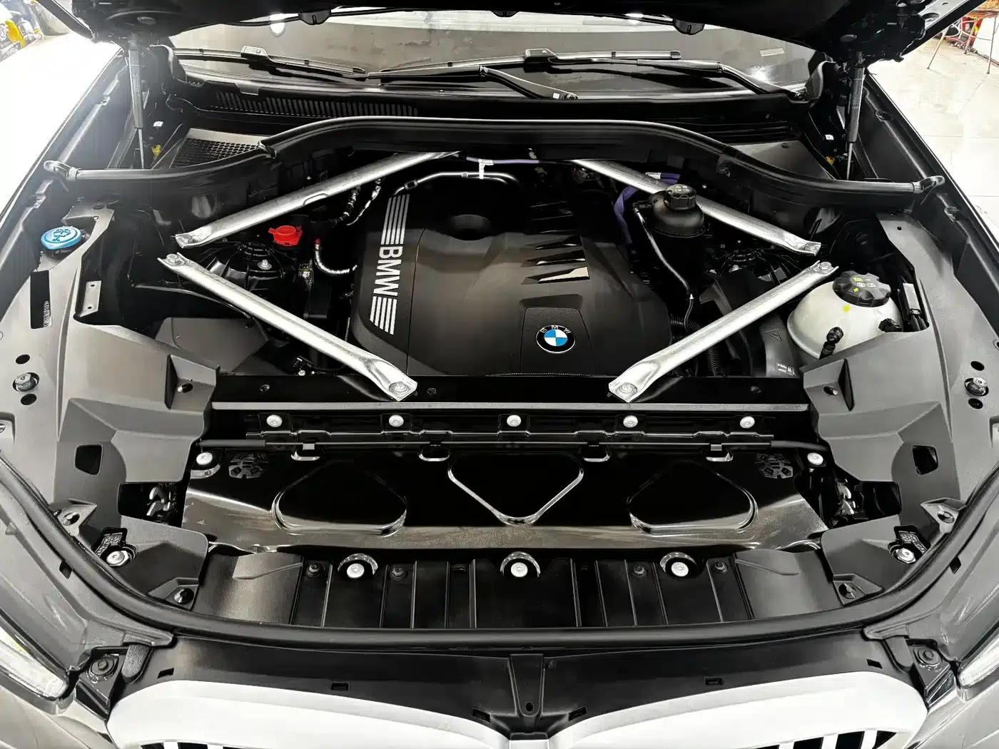 BMW X5 2025 xDrive 40Li M Sport Shadow Edition — миниатюра 32
