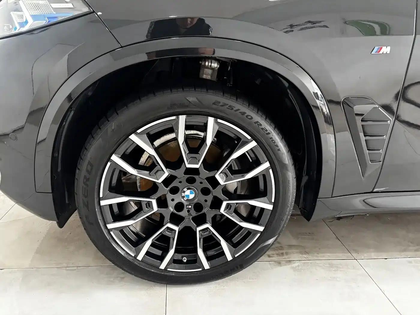 BMW X5 2025 xDrive 40Li M Sport Shadow Edition — миниатюра 33
