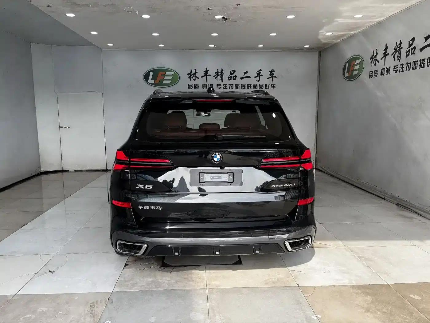 BMW X5 2025 xDrive 40Li M Sport Shadow Edition — миниатюра 7