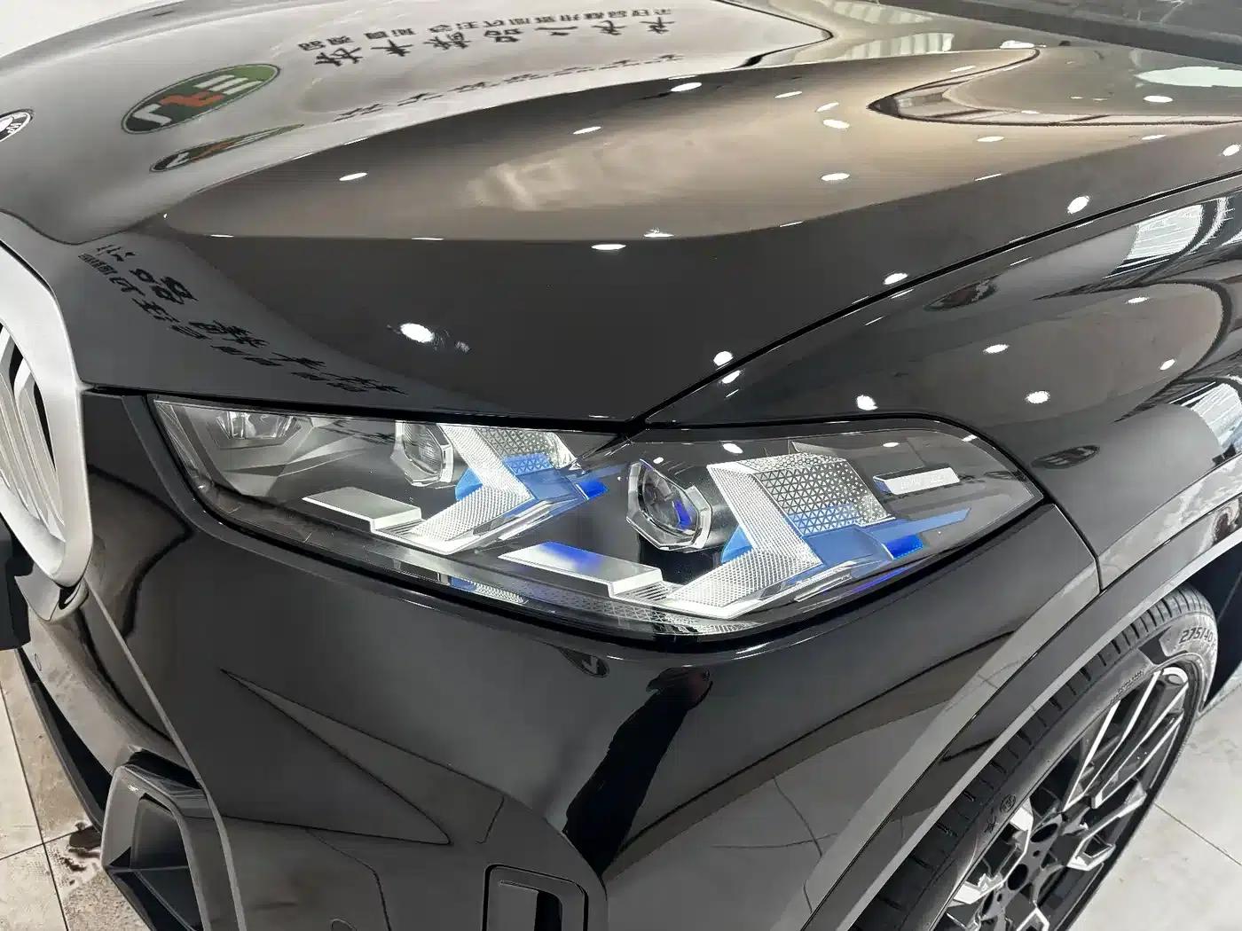 BMW X5 2025 xDrive 40Li M Sport Shadow Edition — миниатюра 9
