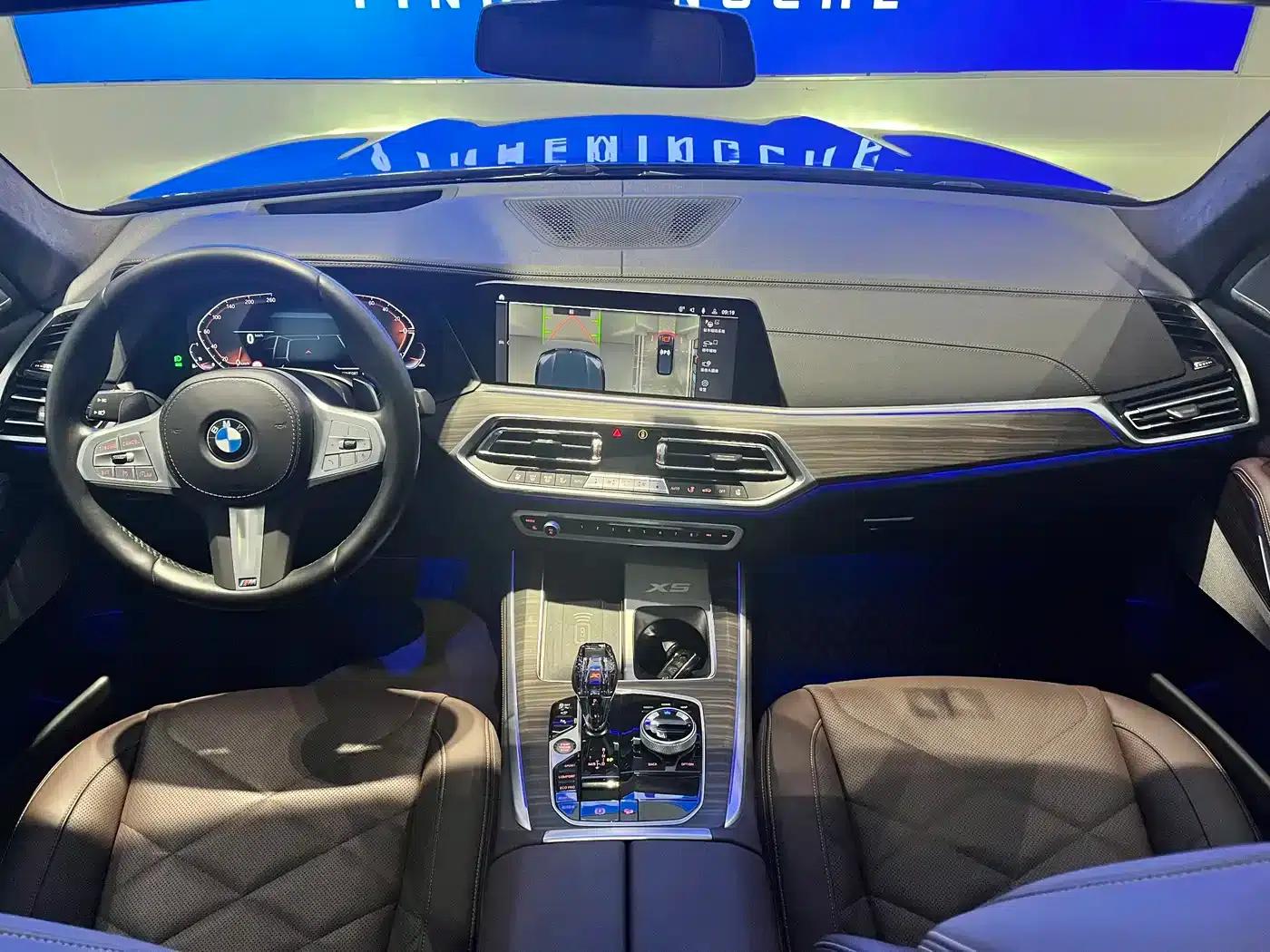 BMW X5 2022 xDrive 40Li M Sport Package — миниатюра 11