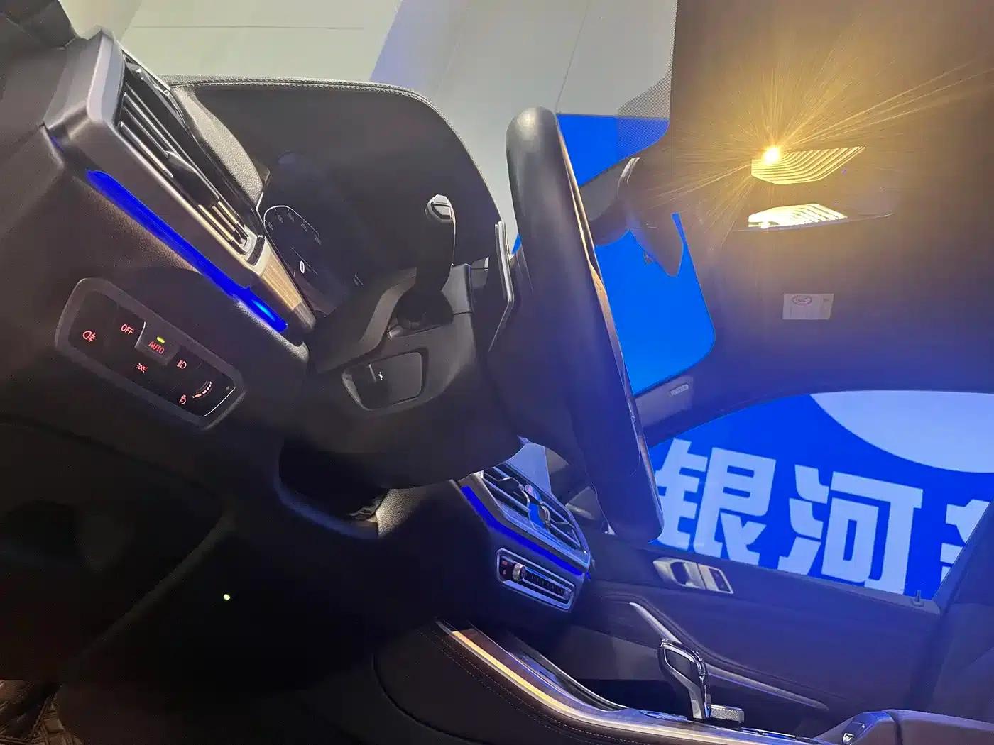 BMW X5 2022 xDrive 40Li M Sport Package — миниатюра 5