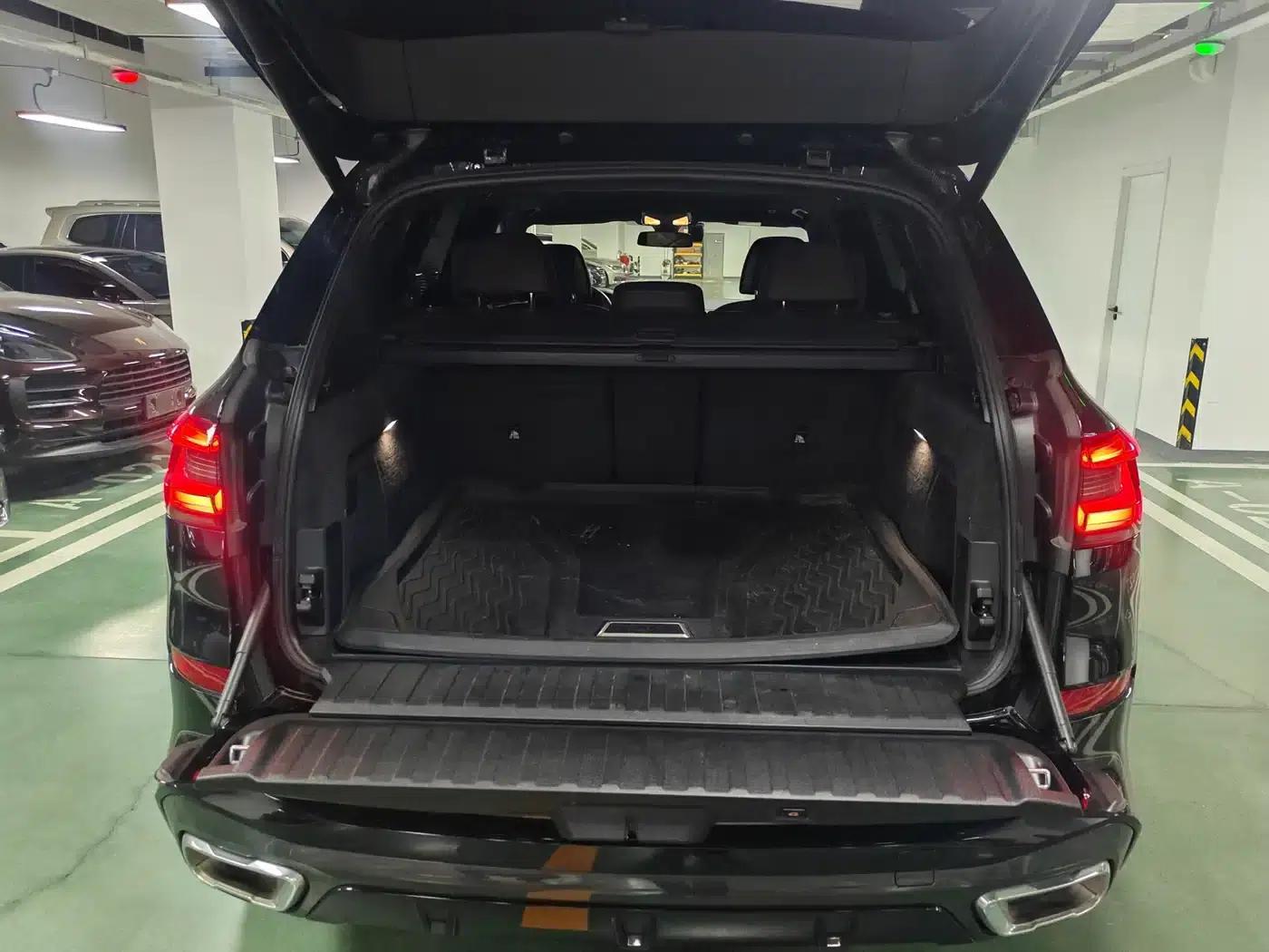 BMW X5 2022 Facelift xDrive 40Li M Sport Package — миниатюра 16