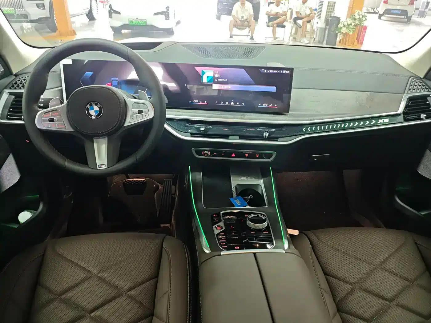 BMW X5 2026 xDrive 30Li M Sport Shadow Edition — миниатюра 5
