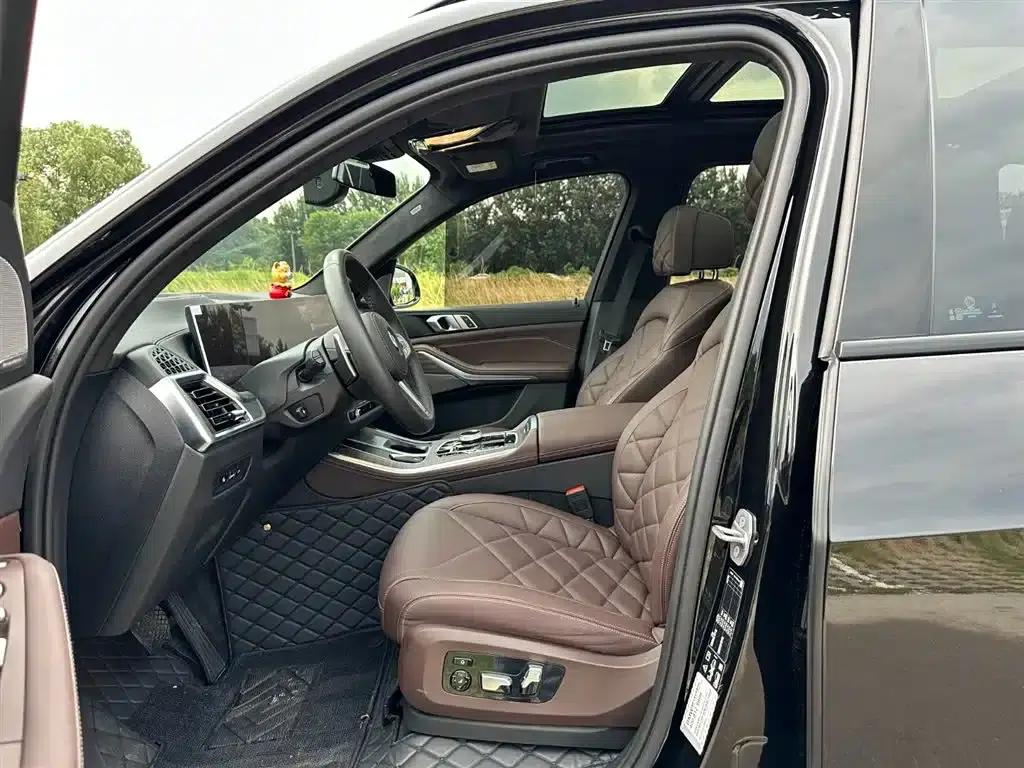 BMW X5 2023 xDrive 40Li M Sport Shadow Edition — миниатюра 11