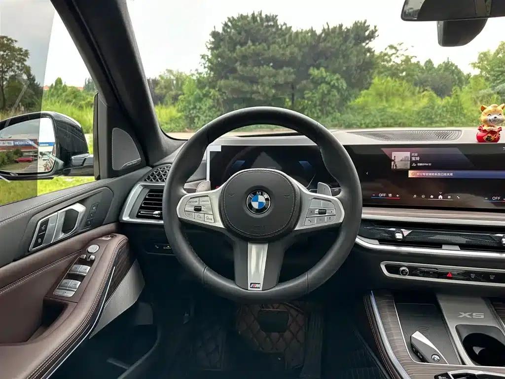 BMW X5 2023 xDrive 40Li M Sport Shadow Edition — миниатюра 22