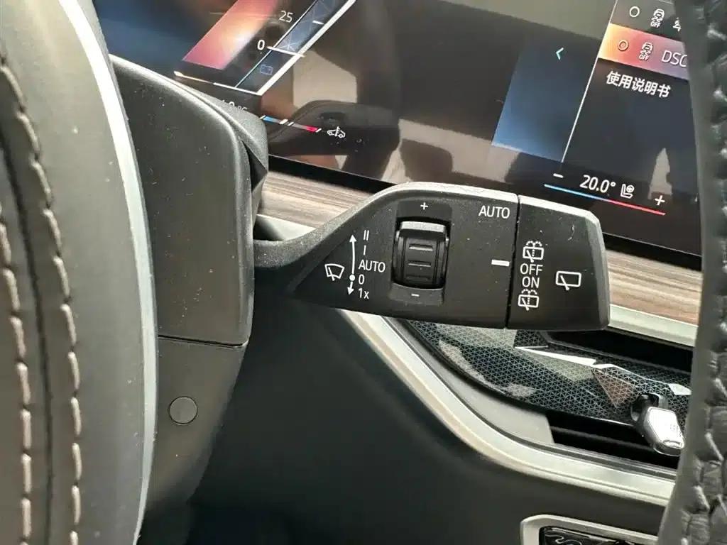 BMW X5 2023 xDrive 40Li M Sport Shadow Edition — миниатюра 26