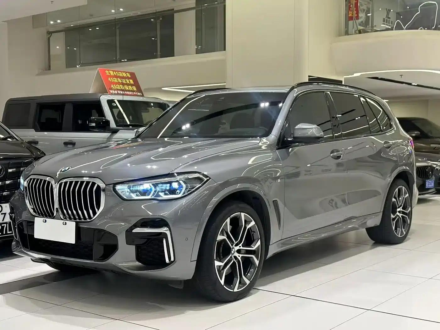 BMW X5 2022 xDrive 40Li M Sport Package — миниатюра 1