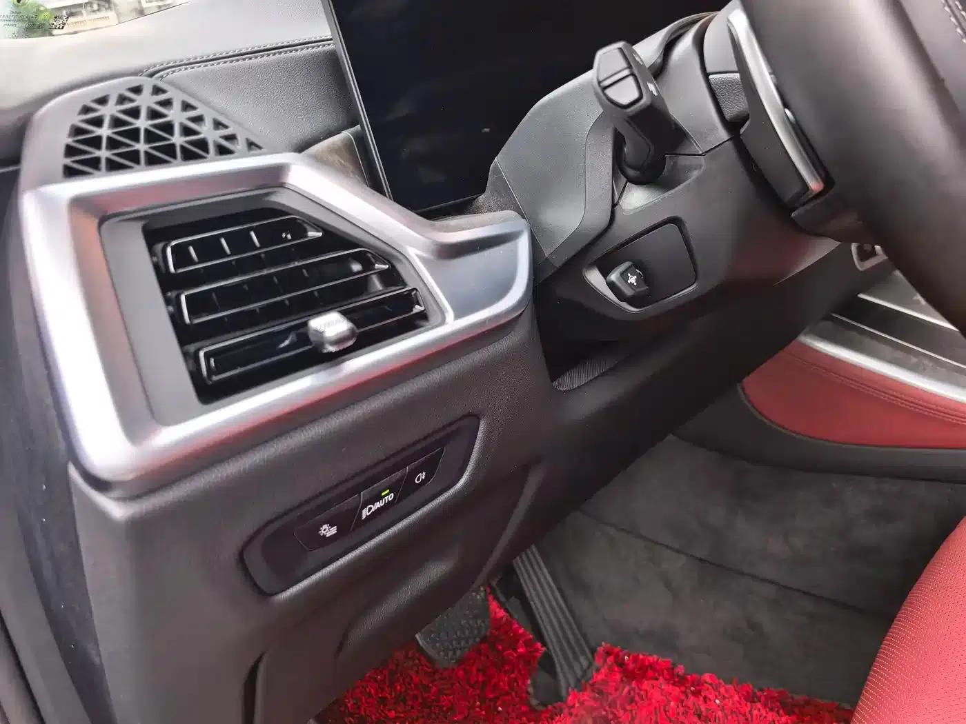 BMW X5 2023 xDrive 30Li M Sport Shadow Edition — миниатюра 24