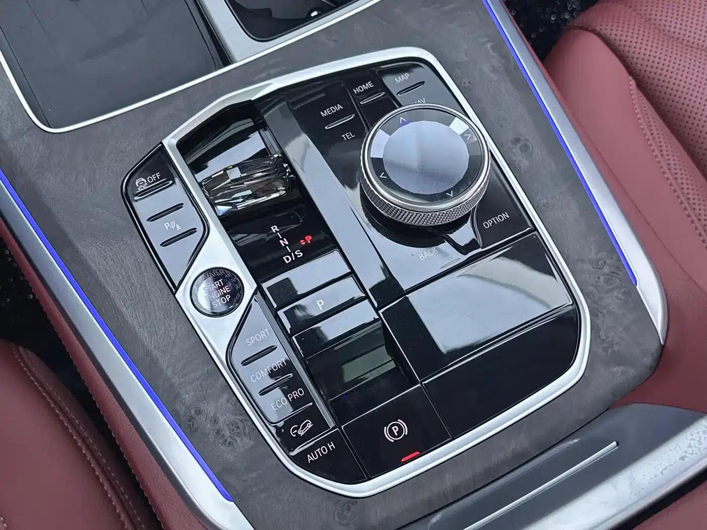 BMW X5 2023 xDrive 30Li Luxury M Sport Package — миниатюра 9