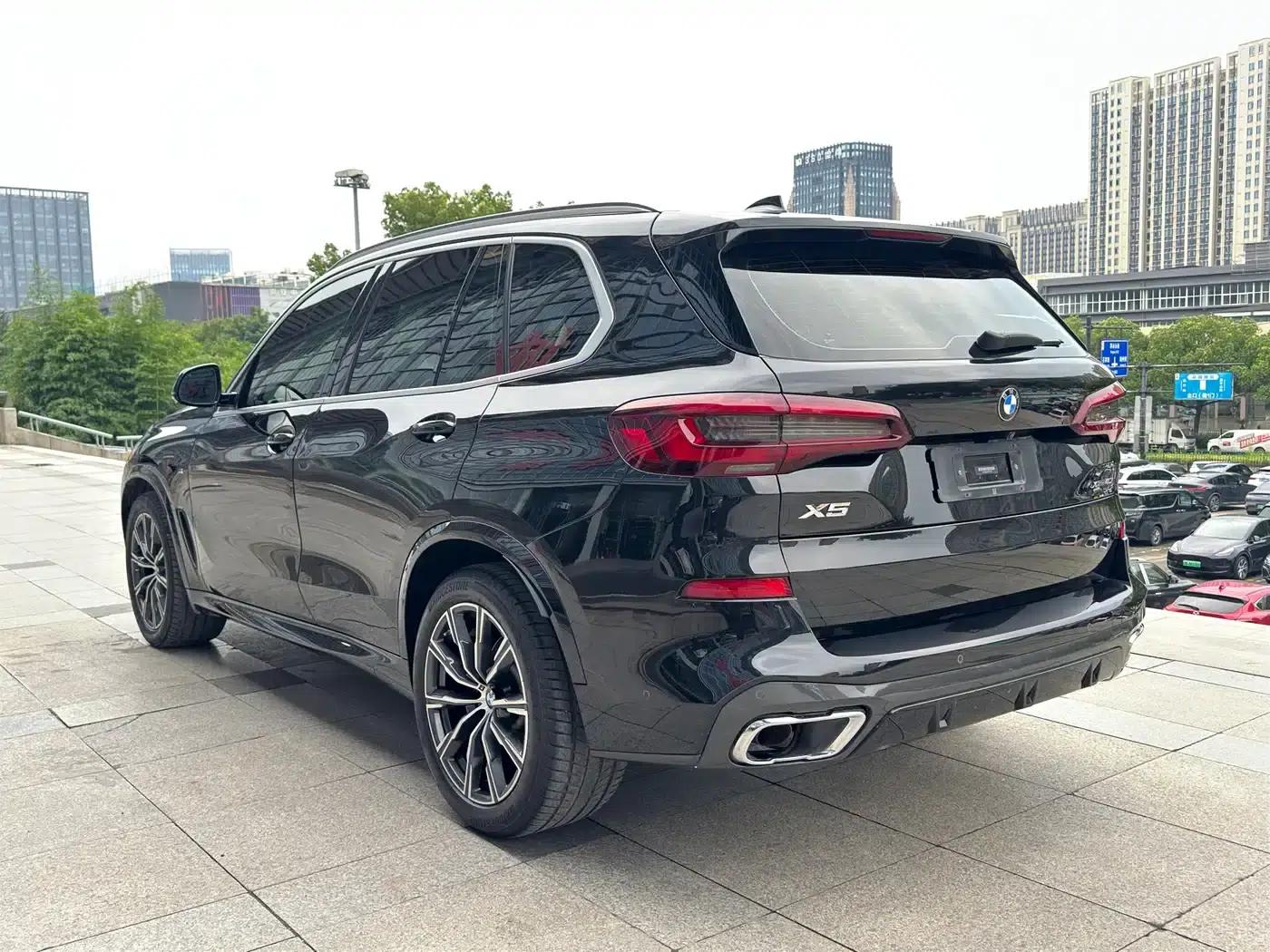 2021 BMW X5 xDrive40i M Sport Package (Imported) — миниатюра 7