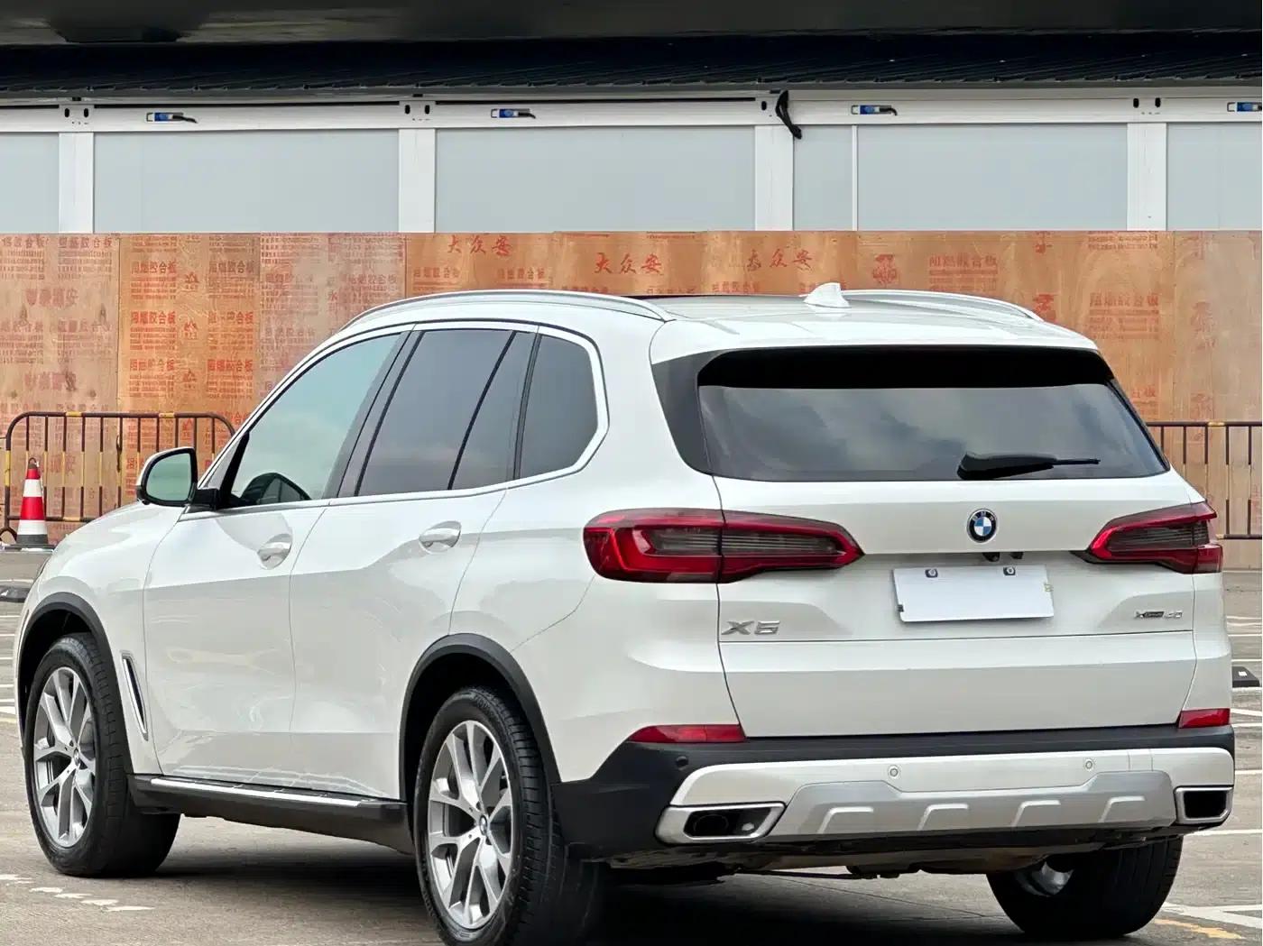 2019 BMW X5 xDrive40i M Sport Package (Imported) — миниатюра 17