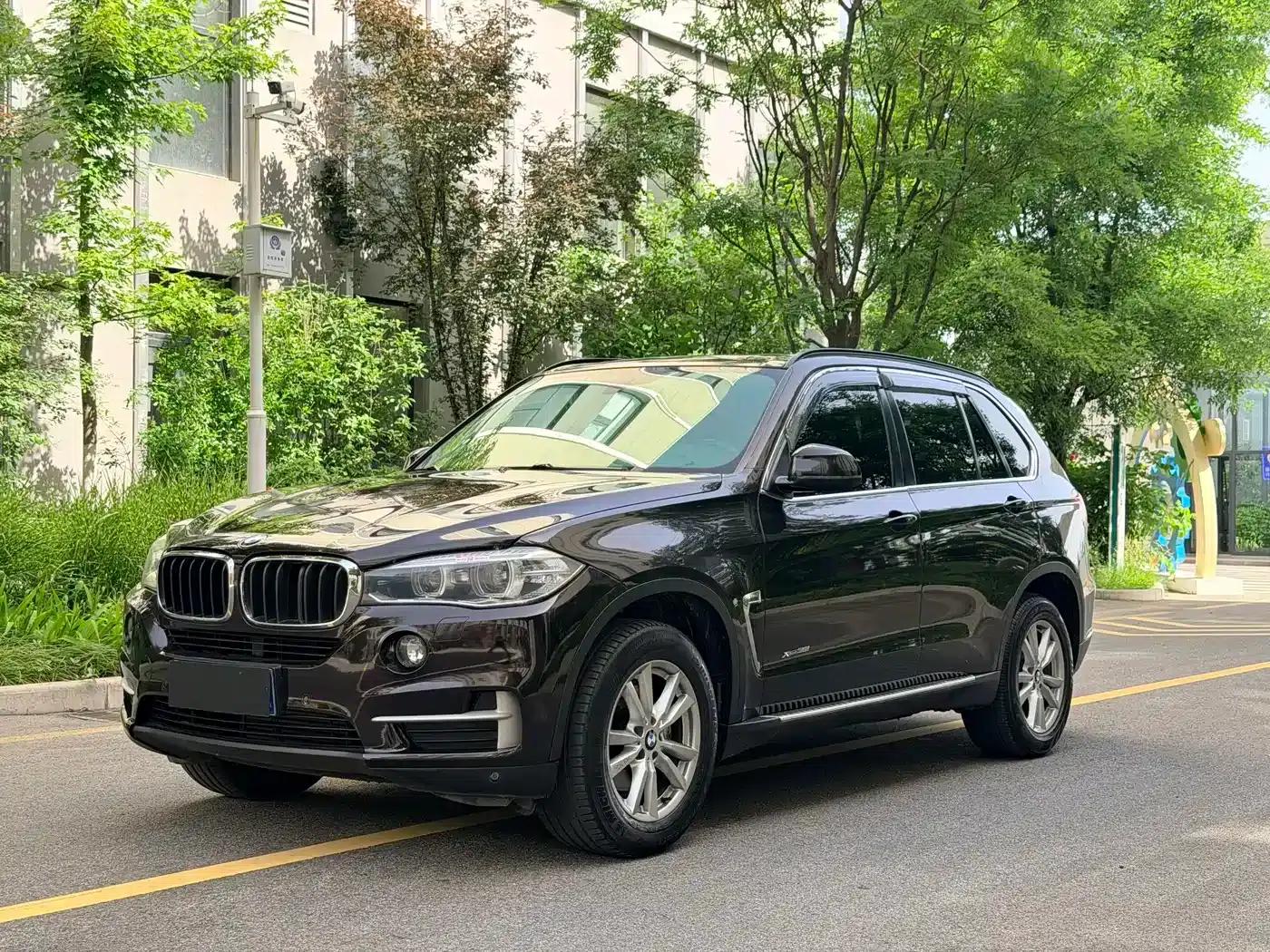 2014 BMW X5 xDrive35i Leading Edition (Imported) — миниатюра 1